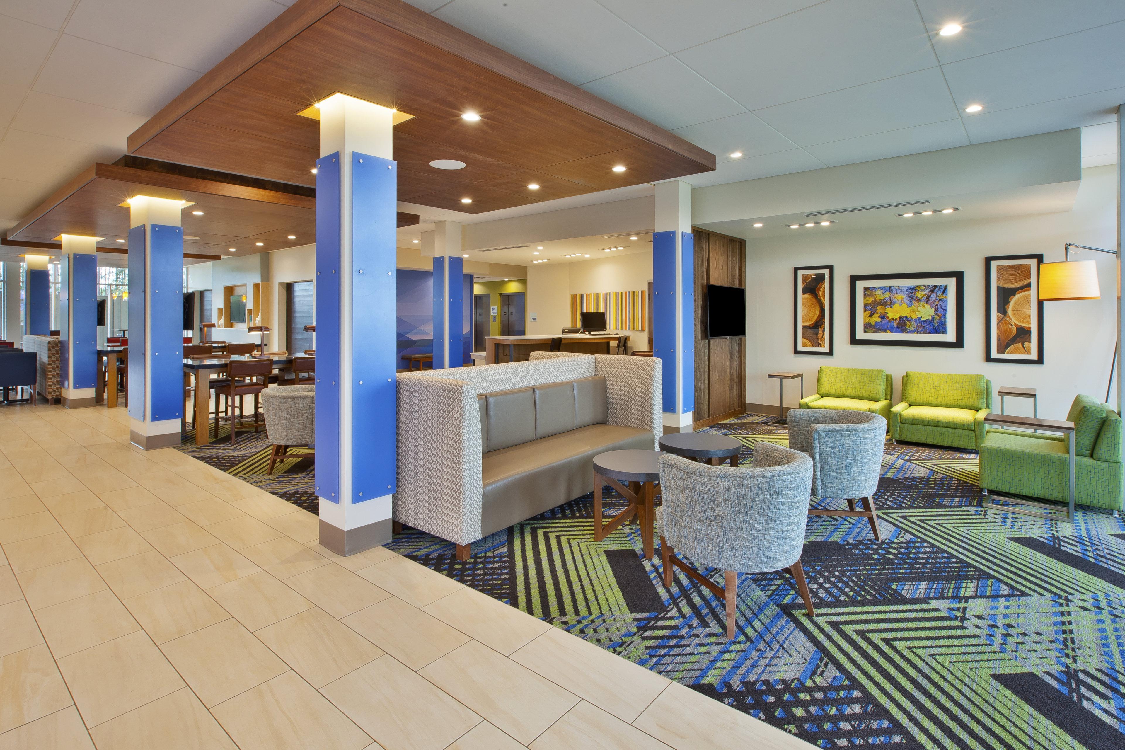 Holiday Inn Express And Suites South Hill By Ihg Exterior photo